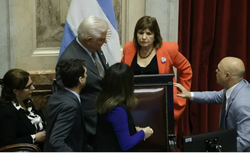 Bullrich logró que se vote el pliego de la cuñada de Alconada Mon y le causó un severo daño político a Milei
