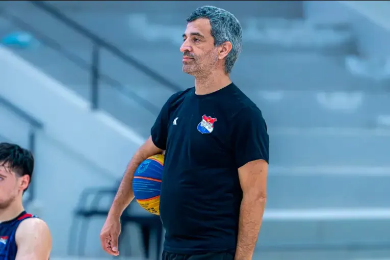 El entrenador paranaense Maxi Seigorman asumió la coordinación de las selecciones de básquet de Paraguay