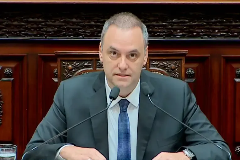 El PRO le reclamó a Javier Milei que “defienda el cambio y no a Adorni“