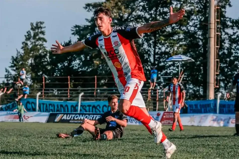 Futbolista de 22 años lucha por su vida tras sufrir un ACV isquémico