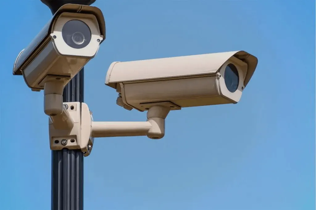 Instalan en Paraná cámara para detectar uso del celular y falta de cinturón al conducir