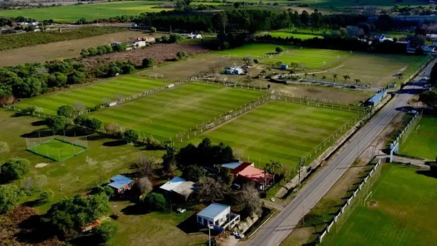 La Liga Paranaense de Fútbol trabaja en sus campos de juego