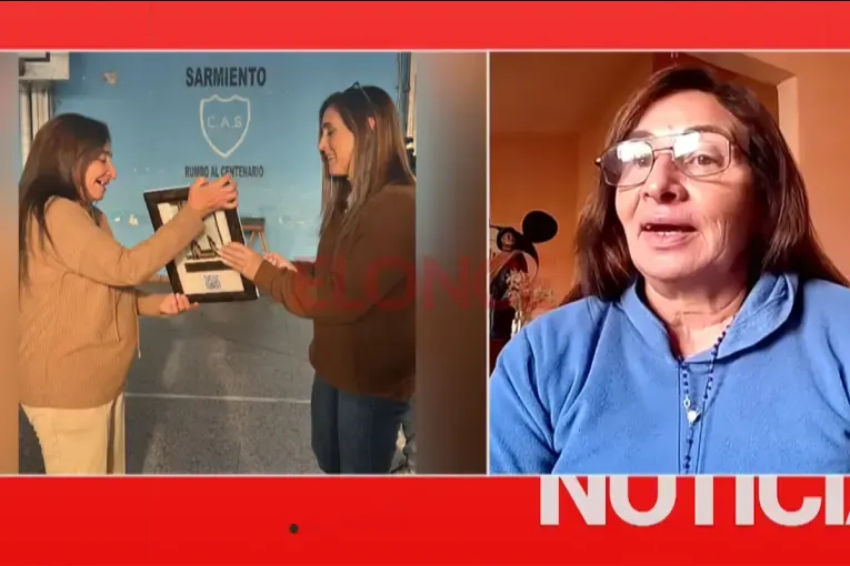 Soledad Pastorutti en club Sarmiento de Victoria: «Llegó de sorpresa y nos emocionó a todos»