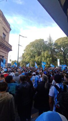 Concepción del Uruguay celebró el agónico pase de Argentina a cuartos de final