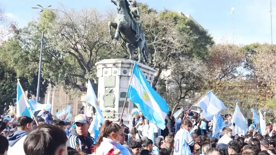 Concordia prepara un operativo especial para un eventual festejo por la Selección Argentina en la Plaza 25 de Mayo
