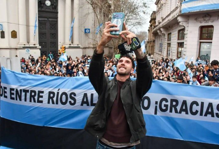 Concordia rindió homenaje a Marcos Senesi tras su participación mundialista