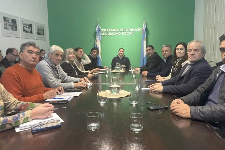 Docentes consideran escasa la nueva propuesta del gobierno y la rechazan