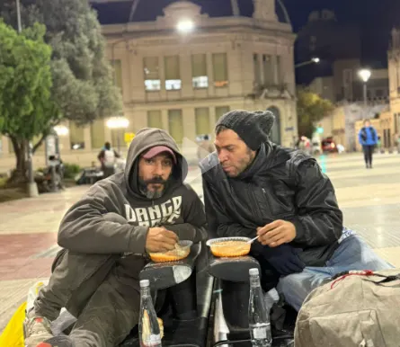 El Comedor Los Conejitos se suma a la asistencia en la calle