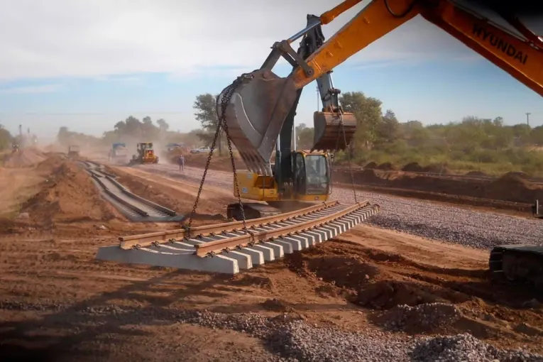 El gasto público cayó 2,3% por los recortes a las provincias y la falta de inversión en la obra pública