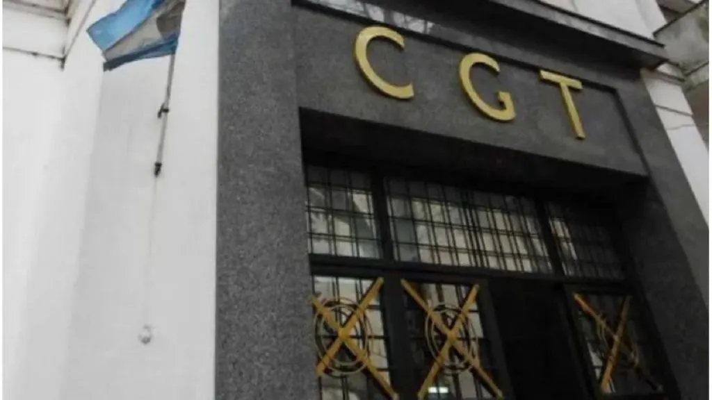 El Gobierno eliminó el tope del 2% a los aportes sindicales sobre los salarios
