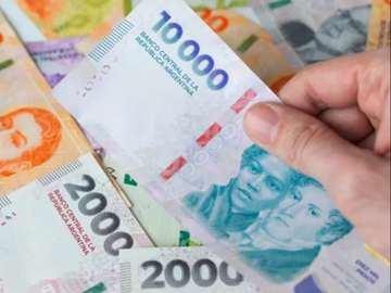 El índice de salarios subió 2,2% en mayo y acumula un alza del 35,9% interanual