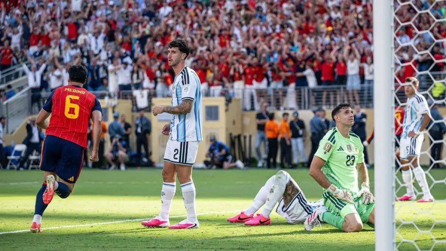 El mensaje de Marcos Senesi tras el Mundial: “Vamos a seguir dejando todo”