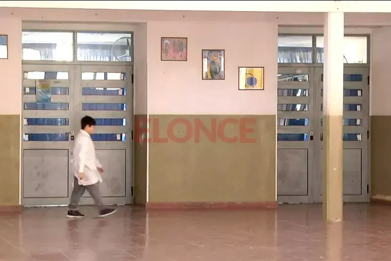 Escuela «Marcelino Román» lanzó una venta de miel para sostener proyectos educativos y la huerta escolar