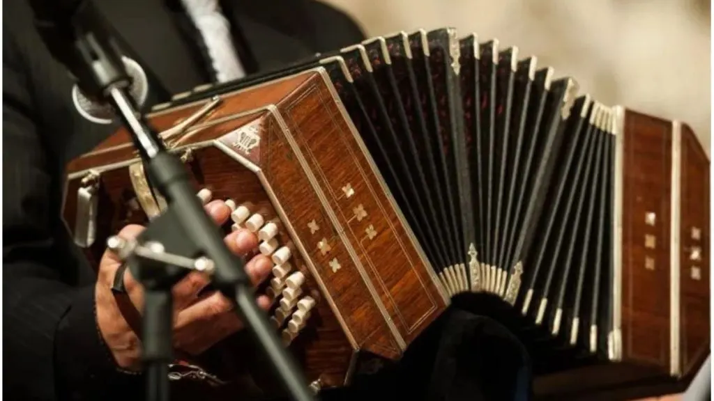 Hoy se celebra el Día Nacional del Bandoneón en Argentina