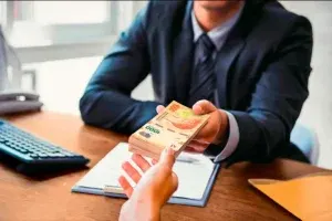 Las cuotas ya no se licúan: el crédito que pesa cada vez más en el bolsillo