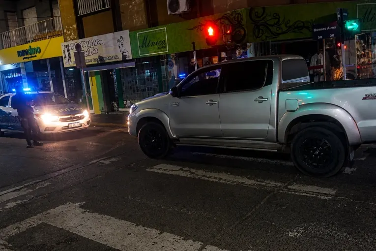 Le retuvieron la camioneta por manejar alcoholizado y a contramano en pleno centro