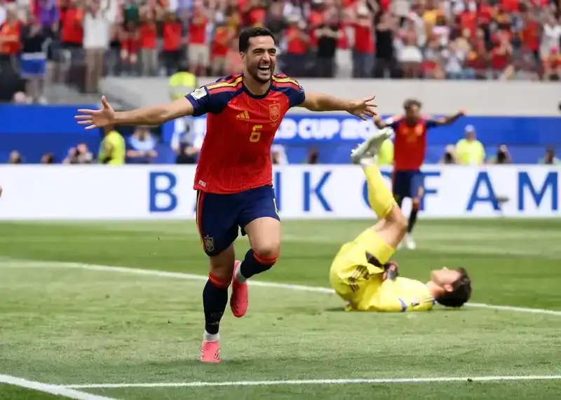 Mikel Merino vuelve a ser el héroe y clasifica a España a las semifinales del Mundial 2026