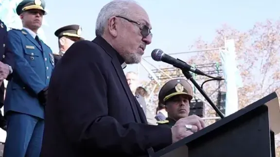 Monseñor Zordán pidió “vestir el corazón de celeste y blanco” y reclamó diálogo para reconstruir el bien común
