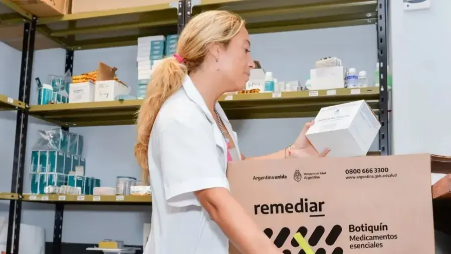 Plan Remediar: el presupuesto se redujo un 72% y los tratamientos entregados cayeron un 52%