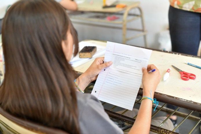 Pruebas Aprender: destacan mejores resultados en las escuelas públicas que en las privadas