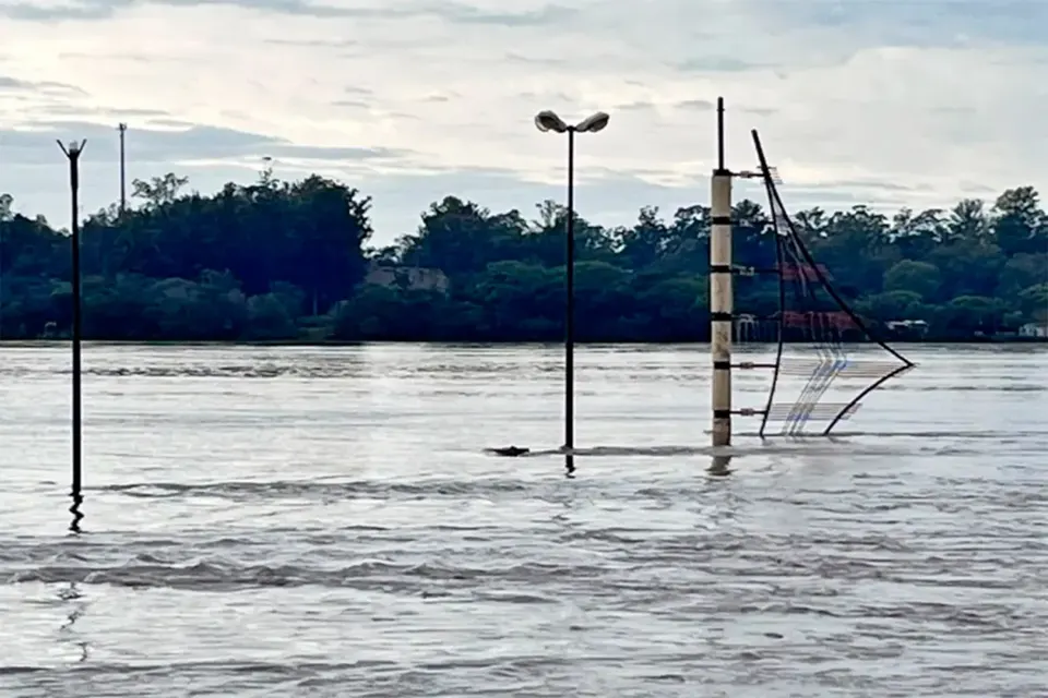 Restringieron sectores de la Costanera de Concordia por el avance del río Uruguay