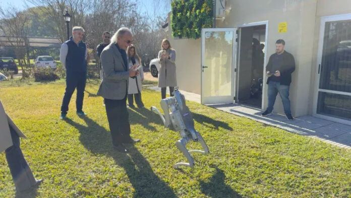 RUS avanza en el desarrollo de seguros para robots humanoides y apuesta a la innovación tecnológica