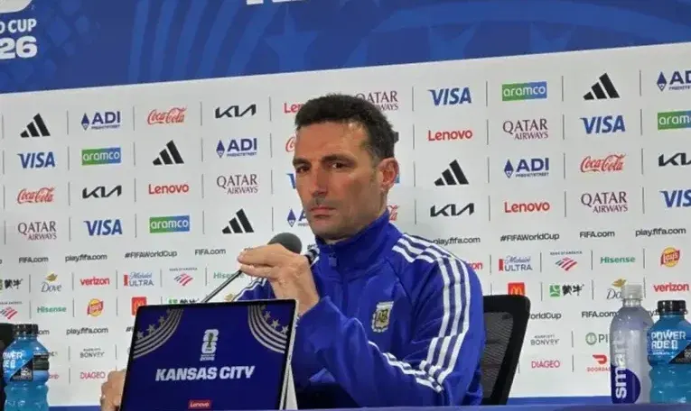 Scaloni afirmó que podría repetir la misma formación de Argentina este sábado