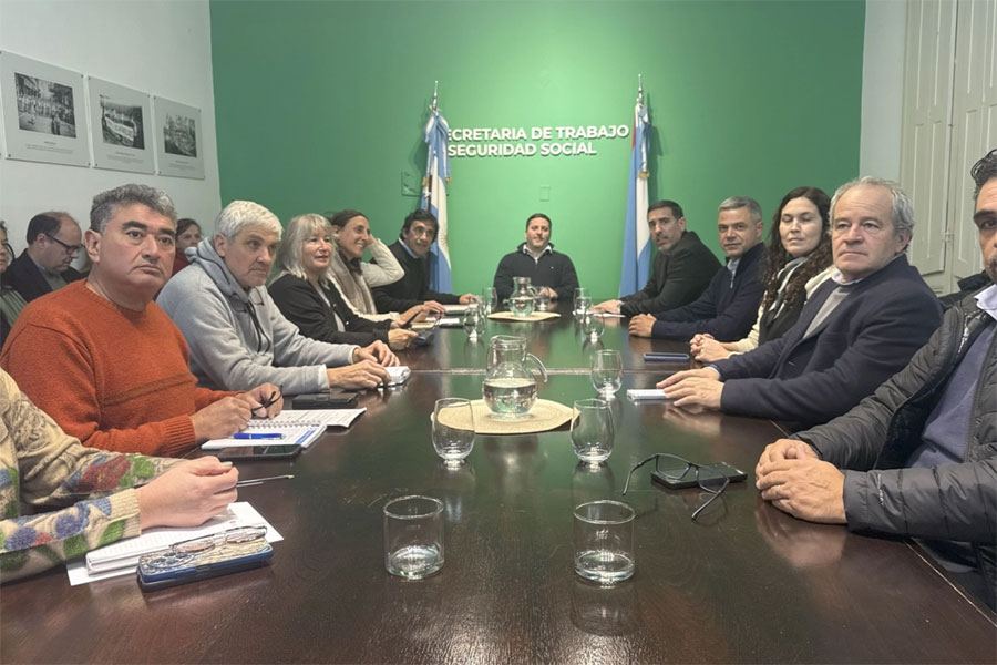 Sin acuerdo: Docentes consideran escasa la nueva propuesta del gobierno y la rechazan