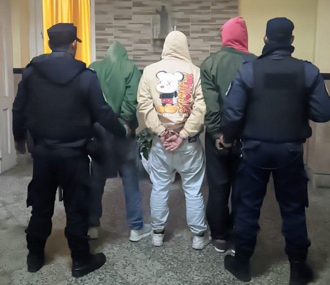 Tres personas detenidas por tenencia de estupefacientes