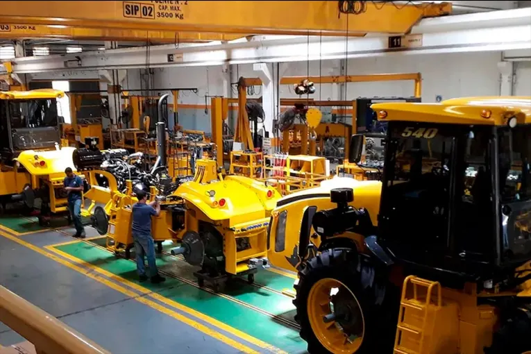 UIA: la actividad industrial cayó 1,8% en junio y cerró un primer semestre en rojo