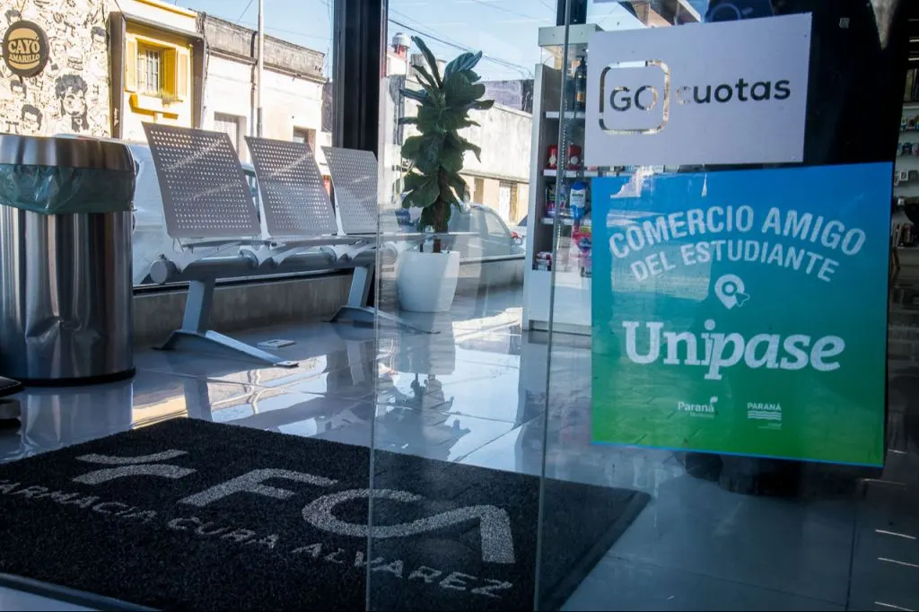 Unipase: 100 comercios y 2.800 alumnos