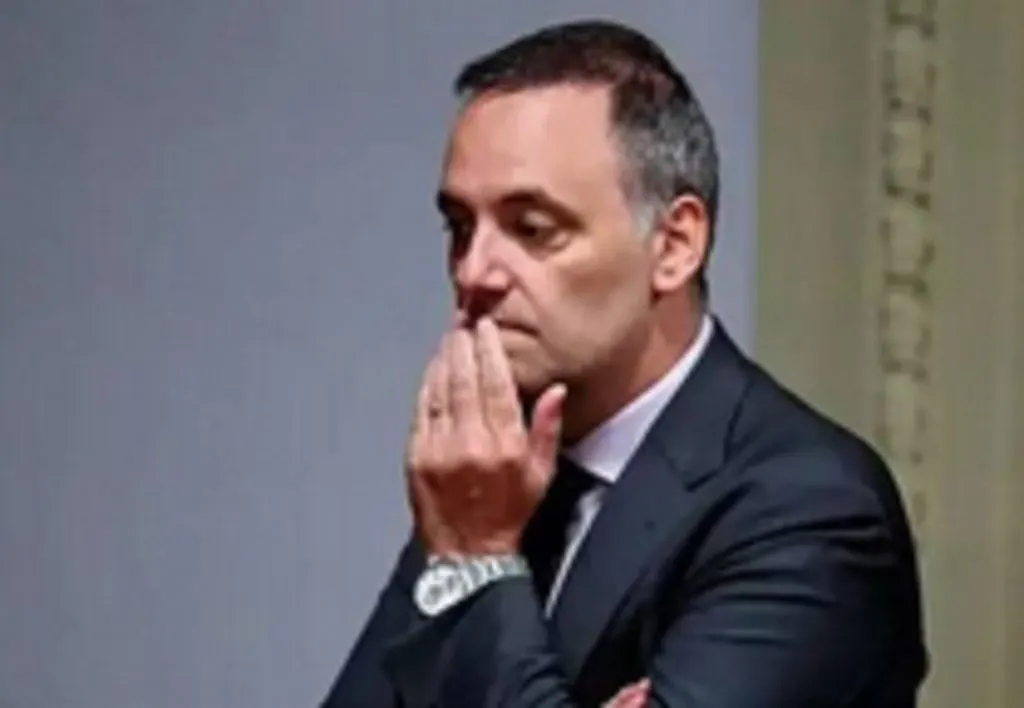 Adorni contra el reloj: pidió postergar su descargo ante la Justicia por las inconsistencias en su patrimonio