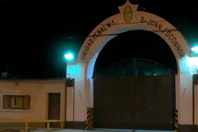 Apuñalaron a interno en la cárcel de Paraná y murió en el hospital