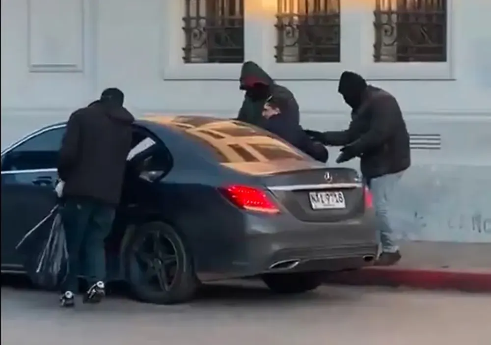 Asalto a mano armada de un Banco en Pando.
