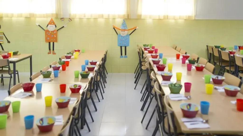 Ballejos: “Hay escuelas donde los chicos desayunan una manzana en invierno o mate cocido con pan”