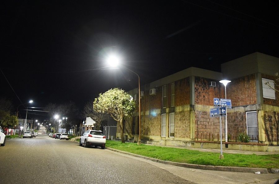 Barrio San Vicente cuenta con 414 nuevas luminarias LED