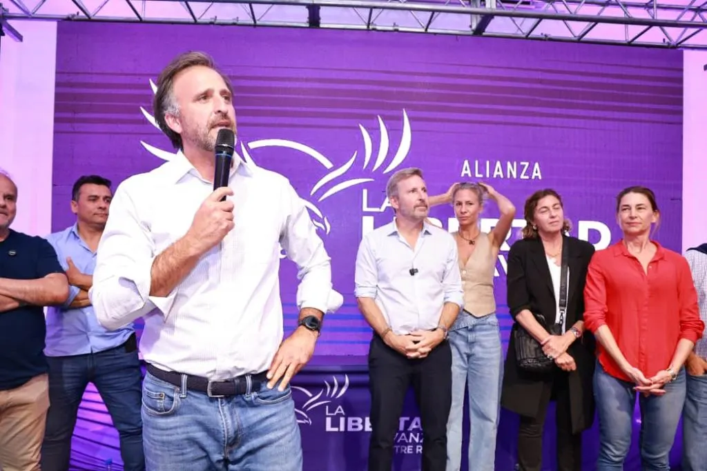 Benegas Lynch se defendió en el recinto