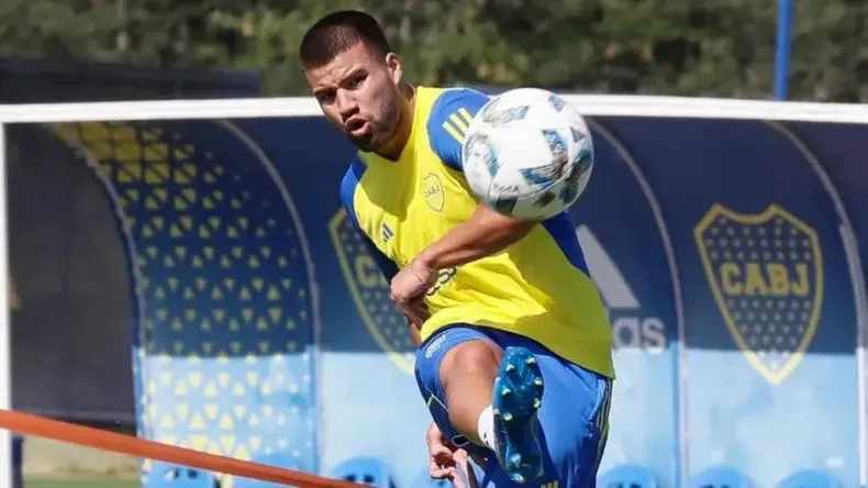 Boca oficializó la salida de Weigandt y otro futbolista