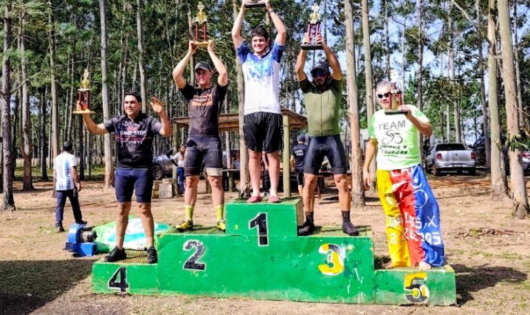 Chajarienses hicieron podio en el campeonato correntino de MTB