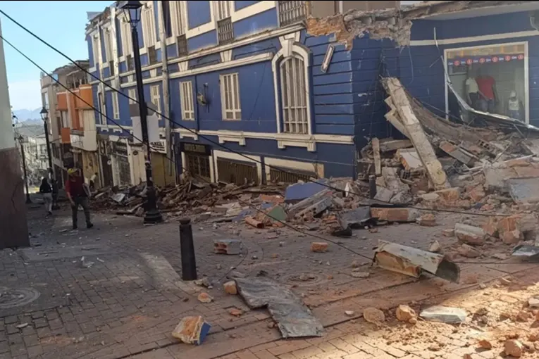 Colombia: un terremoto de magnitud 7,4 dejó heridos y daños en edificios