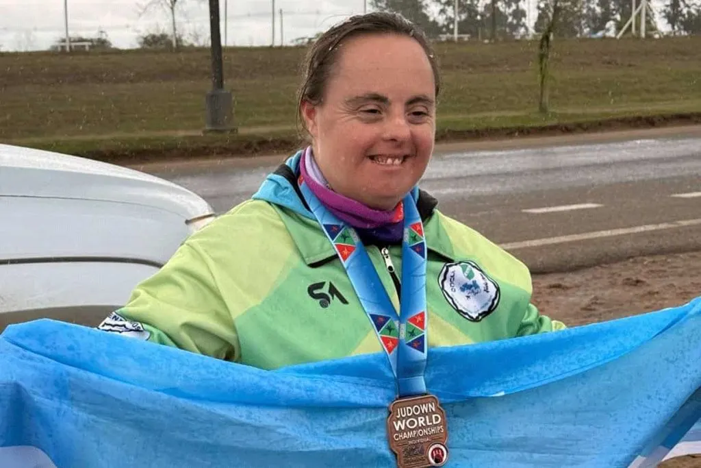 Cynthia sigue haciendo historia. De Auxiliar de Guardavidas en las playas de Colón, a Deportista del Año y hacer podio en un mundial