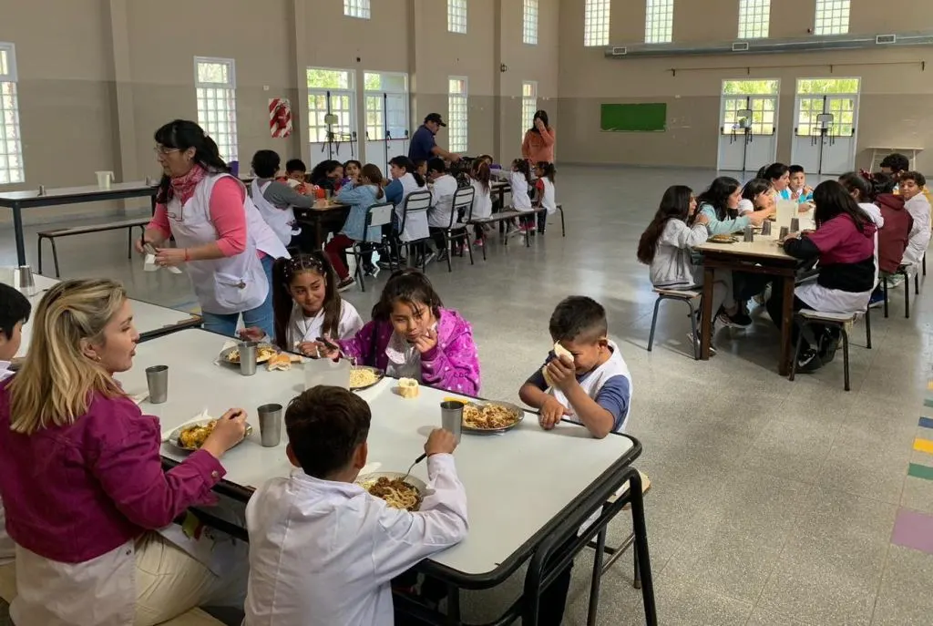 Desayunos en comedores: a pesar del límite que puso la Justicia, Provincia avisó que no piensa dar marcha atrás