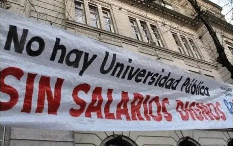 Docentes universitarios anunciaron un paro nacional para el 27 y 28 de agosto