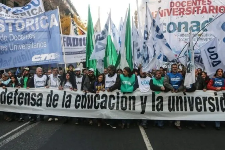 Docentes universitarios convocan a un paro nacional de 48 horas para esta semana