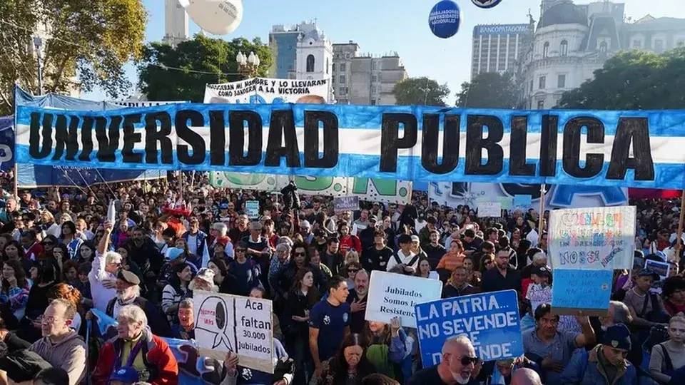 Docentes universitarios harán un paro contra el Gobierno por fondos y salarios: ¿para cuándo?