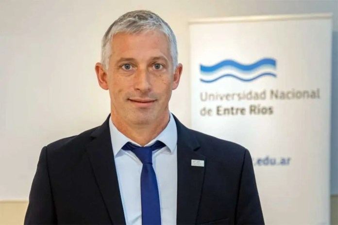 Docentes universitarios paran y Arbelo advierte: "El gobierno no ha cumplido"