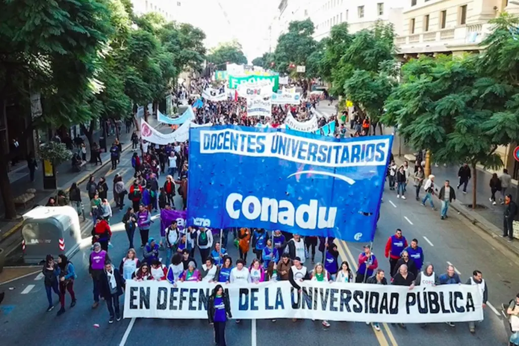 Docentes universitarios realizarán un paro de 48 horas en reclamo de fondos y mejoras salariales