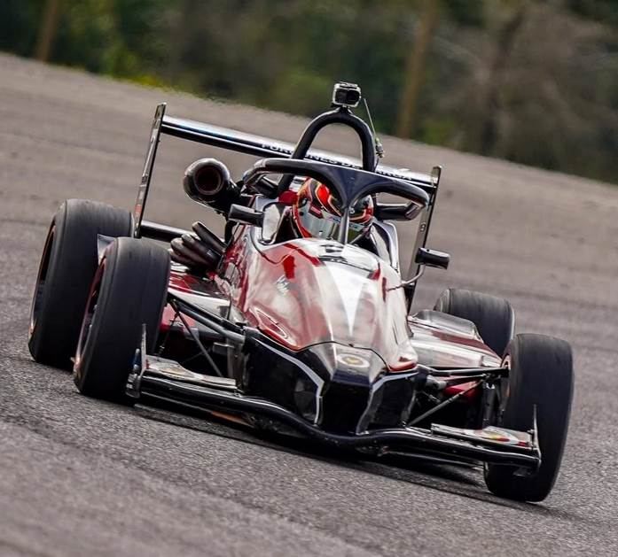Dominio aplastante de pagola en la formula 3 enterriana