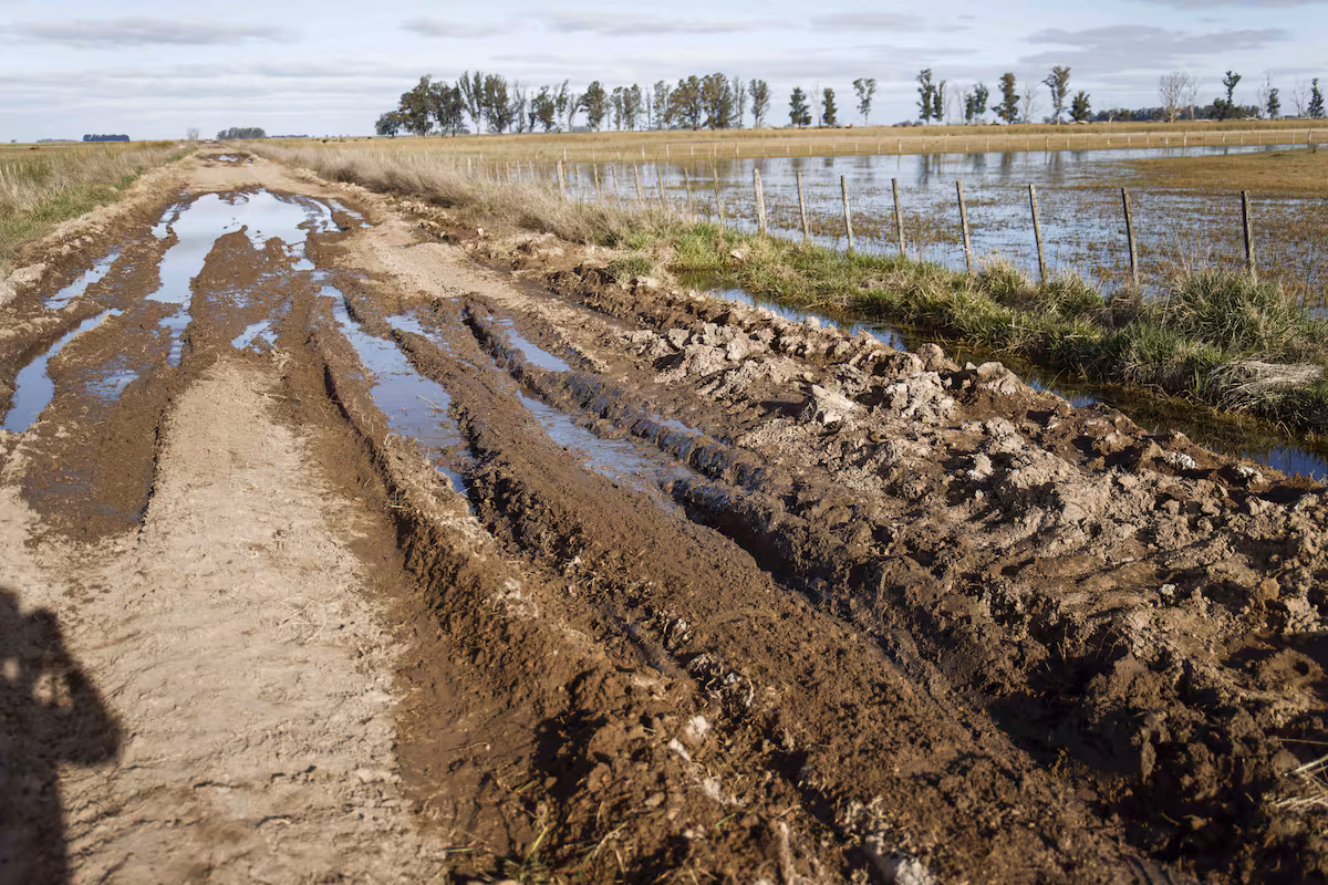 El campo bonaerense teme que El Niño agrave caminos y obras frenadas