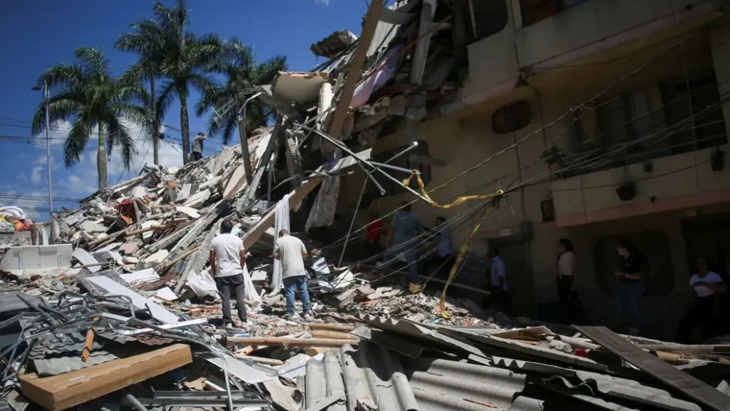 El devastador terremoto en Colombia: más de 240 muertos, 1.300 heridos y se buscan sobrevivientes
